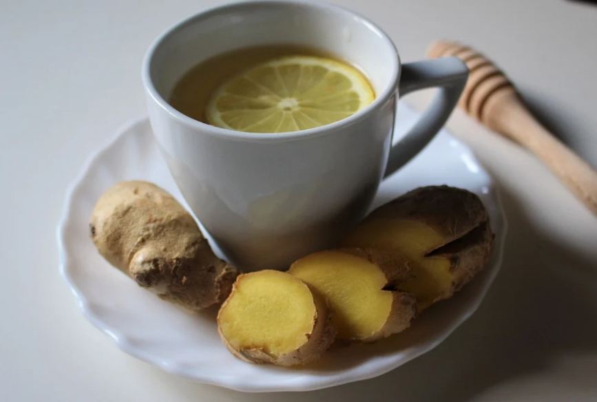 ginger tea with lemon slice