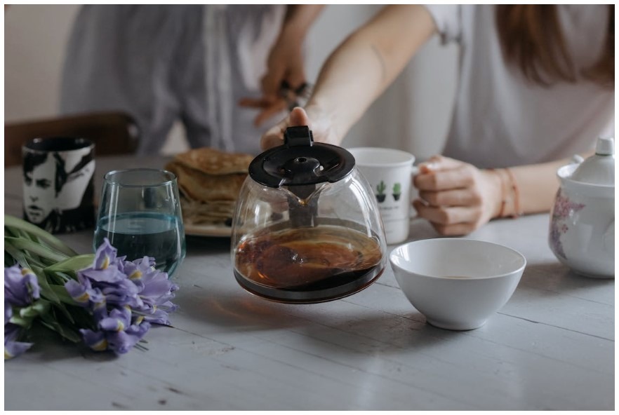 Cozyna Glass Teapot with Infuser vs. Tea Beyond Large Blooming Tea Glass Teapot Polo vs. Hario Chacha Kyusu Maru Tea Pot Comparison