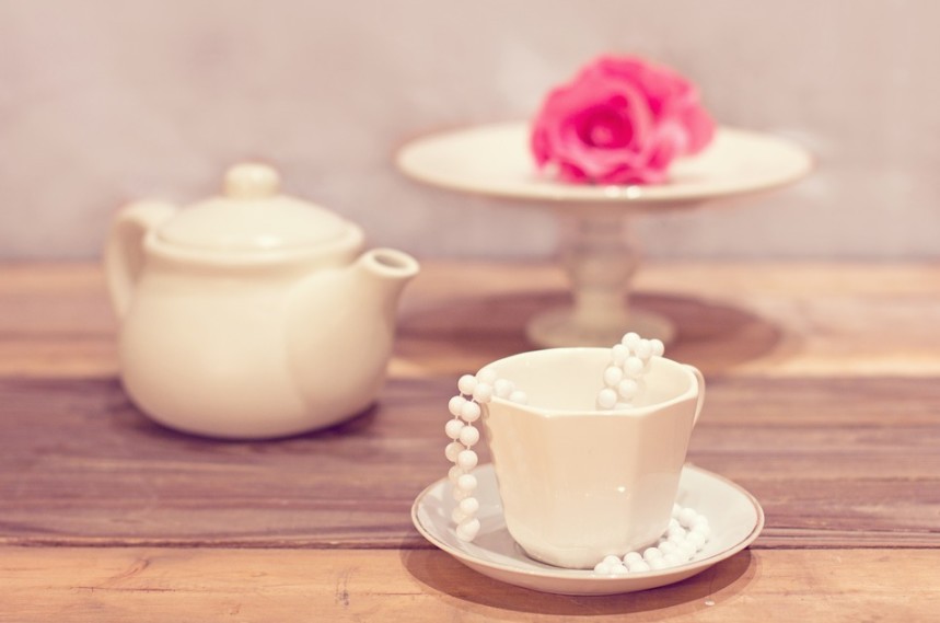 Vintage minimalist white tea set